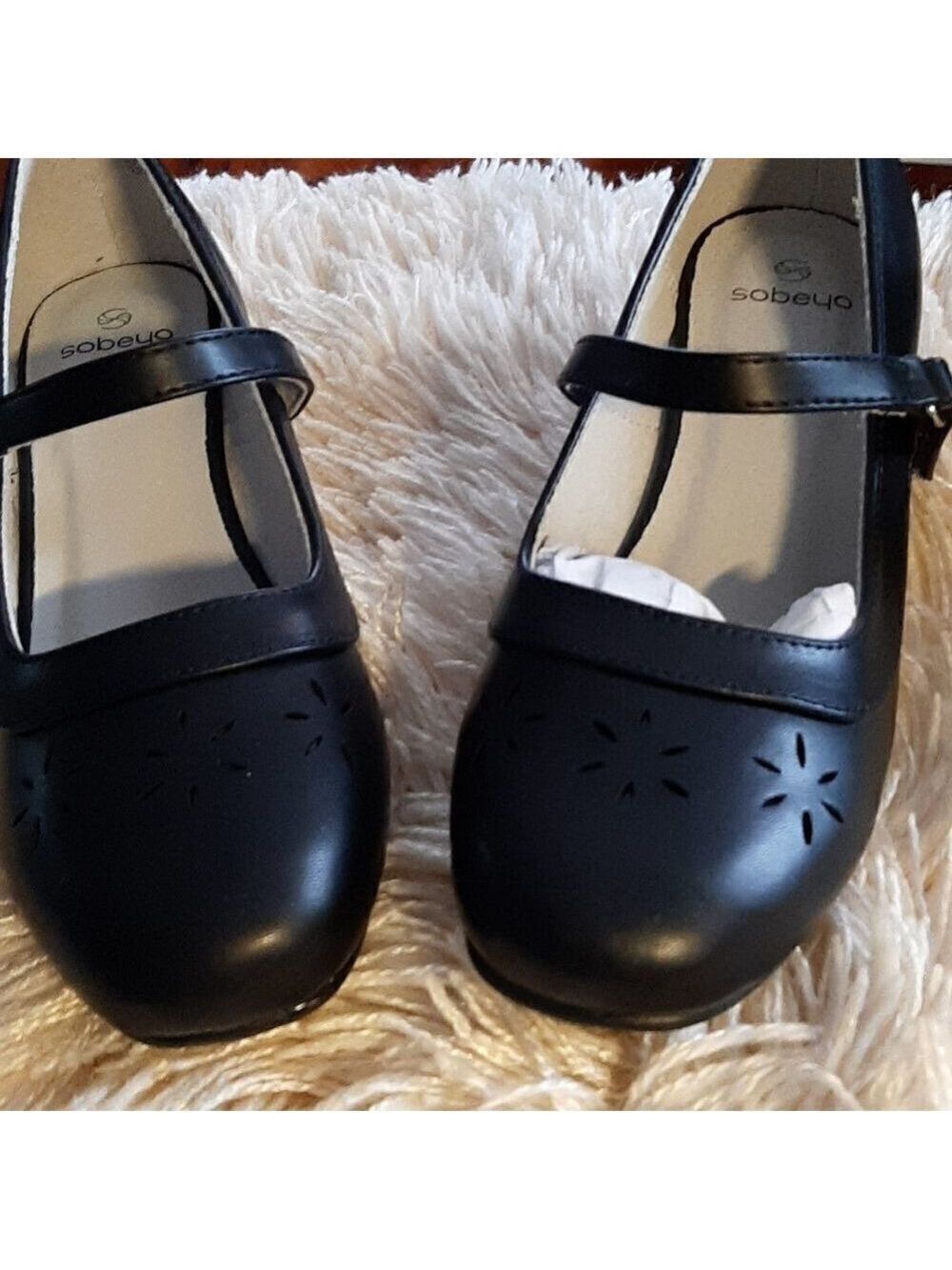 NWOT SOBEY Kids Dress Shoes Mary Jane Girls Low Heel Closed Toe Flowers Cut Out